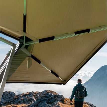 All-Season Camping Retractable Car Roof Sunshade