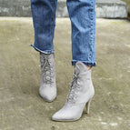 Grey Boots / 4