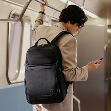 OIWAS 15.6” Laptop Backpack With USB Charging Port