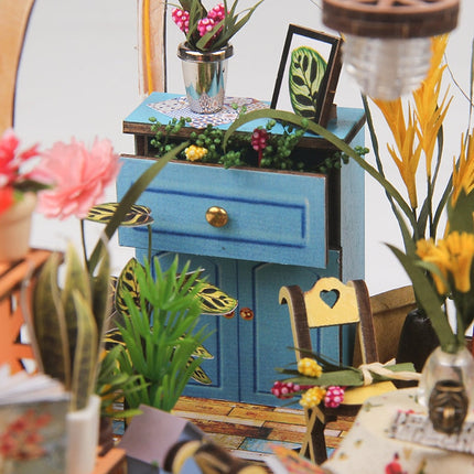 DIY Dream Home Miniature Wooden Doll House