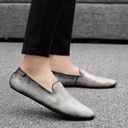 GRAY / 38