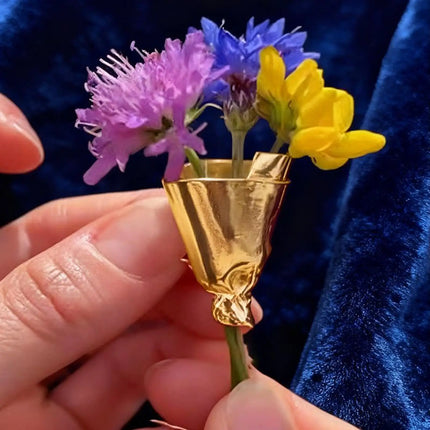 Elegant Flower Holder Brooch Pin