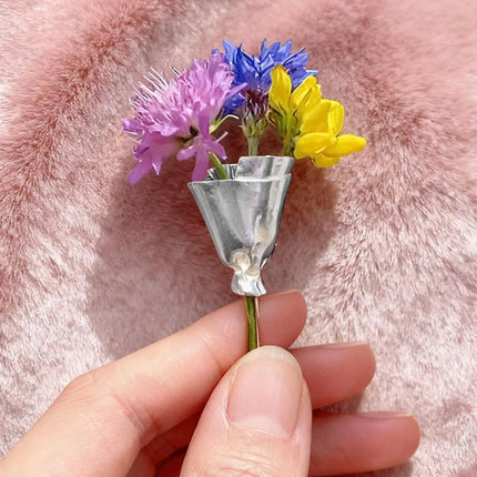 Elegant Flower Holder Brooch Pin