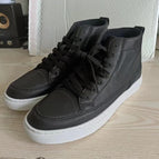 black / 39