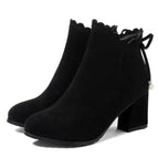 Black / 3
