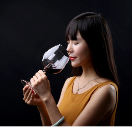 Creative Fountain Wine Glass