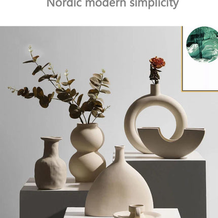 Nordic Art Elegant Flower Ceramic Vase