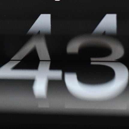 Elegant Retro Auto Flip Desk Clock