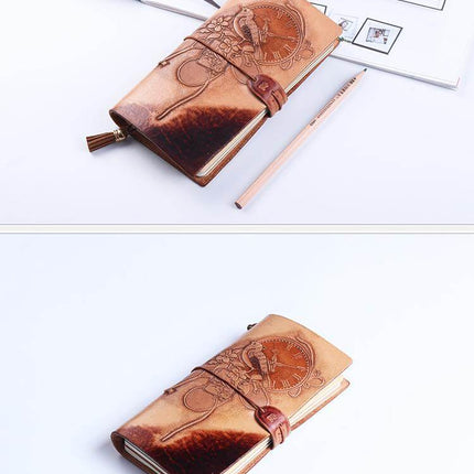 Manual sculpture The clock of birds planner