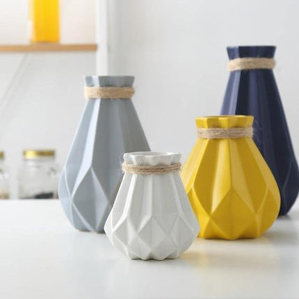 Modern Europe Brief Matt Diamond Porcelain Ceramic Vase